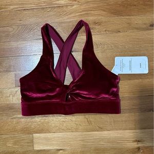 Fabletics Oasis Twist-Front Velour Sports Bra